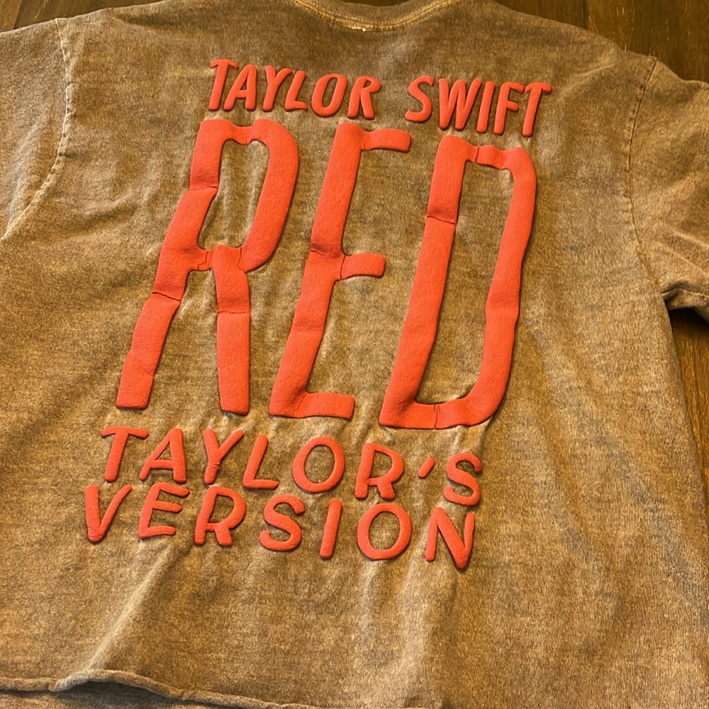 Taylor Swift RED cropped - Picture 5 of 6